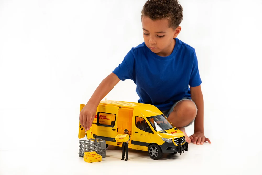 Bruder 02671 Mercedes-Benz Sprinter DHL with Driver 24.12.8 - Image 4