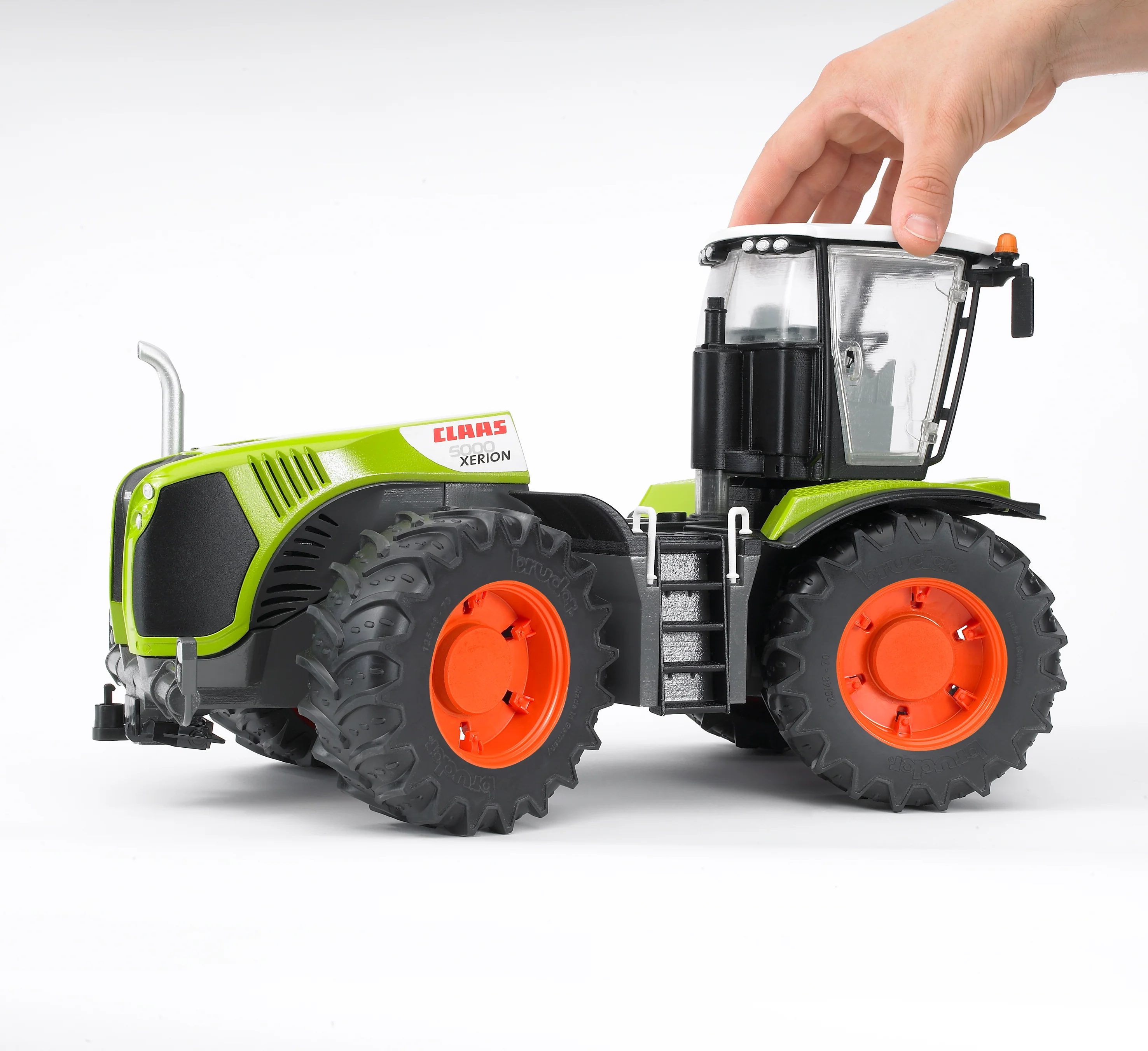 Bruder 03015 Claas Xerion 5000 18.10.10 - Image 3